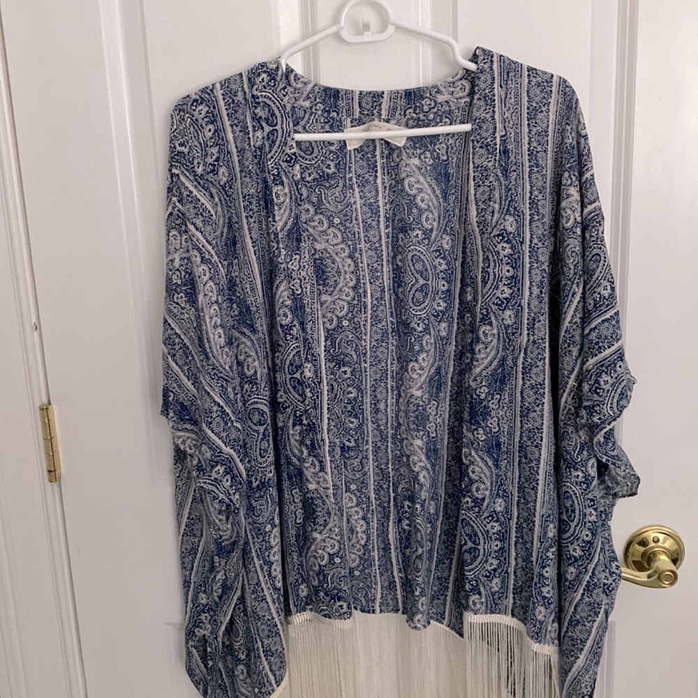 A&F blue kimono with fringe